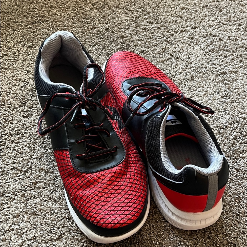 Red and Black Bowling Shoes - Picture 8 of 8